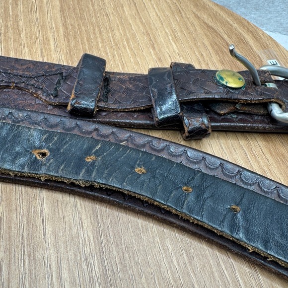 Distressed Leather Woven Embossed Belt Silver Buckle Brown Well Worn Size 50 - Picture 12 of 15